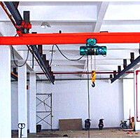 河南礦山起重機廠家直銷，MH門式抓斗起重機低價。
